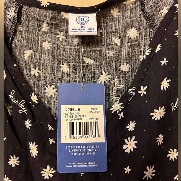 NWT Hurley Black with White Daisy Print Halter Top - Picture 13 of 15